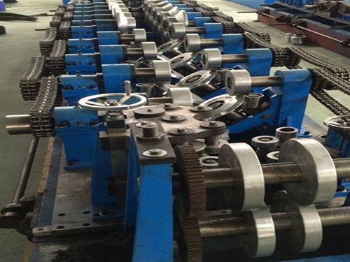 Interchangeable C/Z Purlin Roll Forming Machine